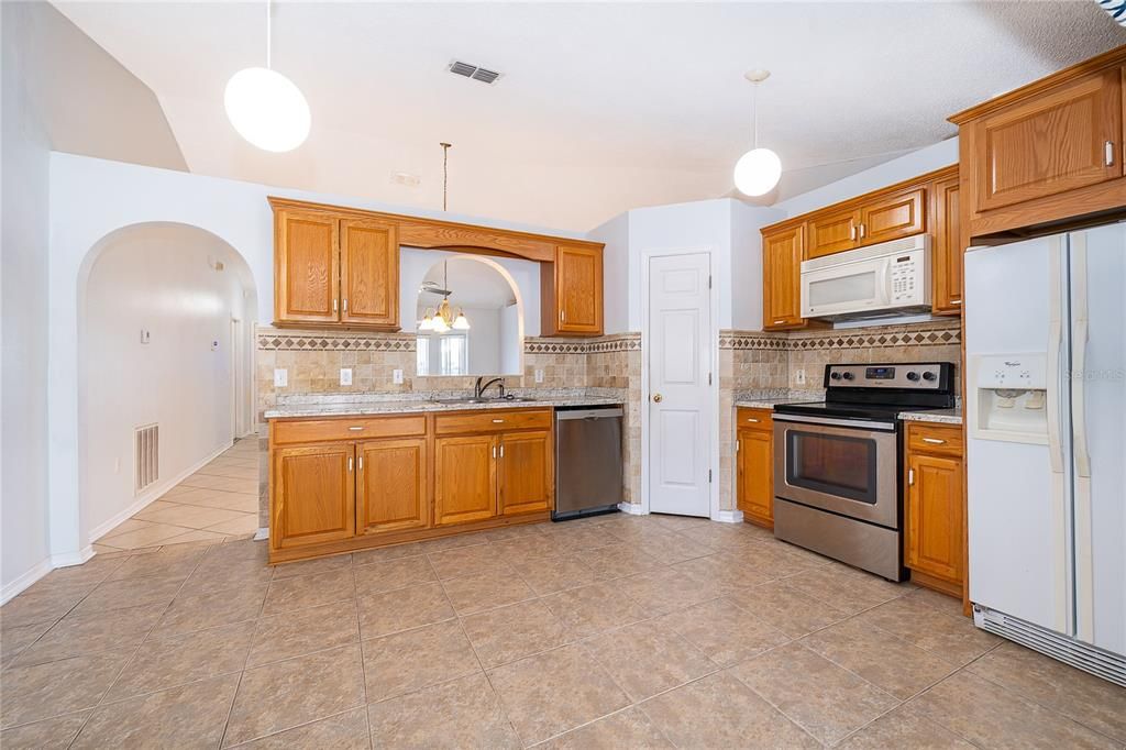 待售: $314,990 (3 贝兹, 2 浴室, 1334 平方英尺)