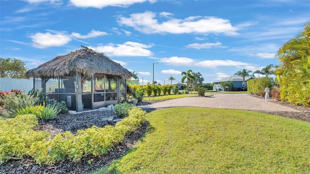 На продажу: $199,900 (0.10 acres)