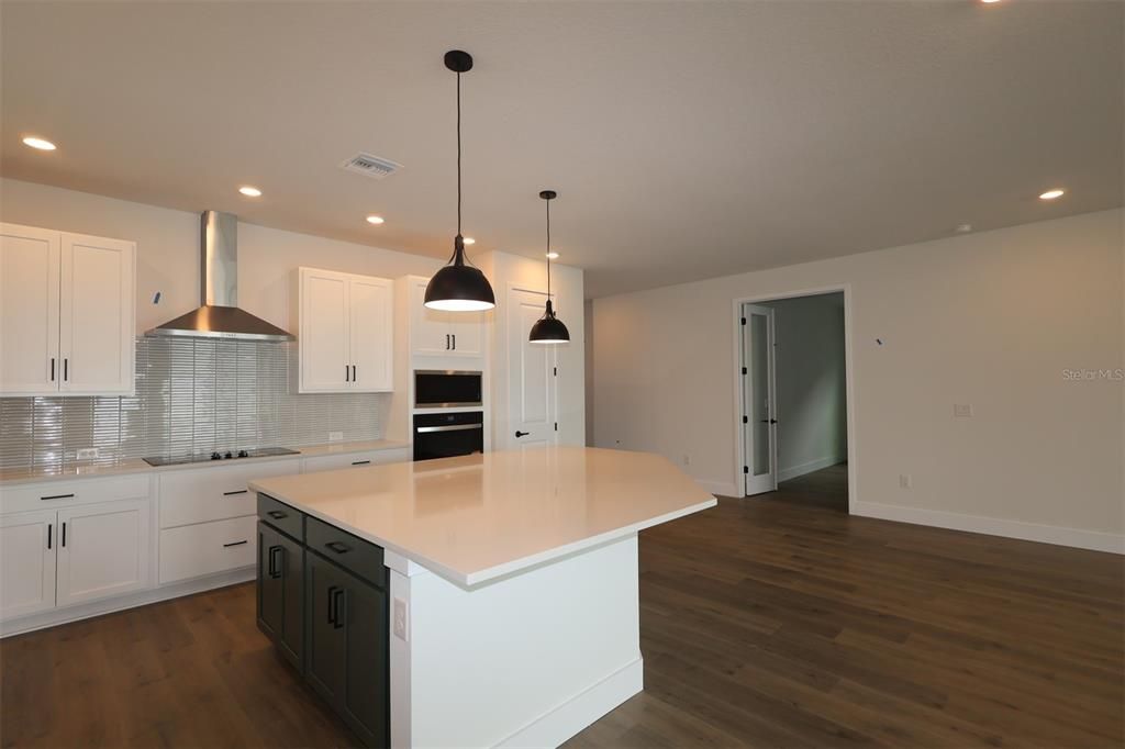 For Sale: $449,990 (3 beds, 2 baths, 2051 Square Feet)