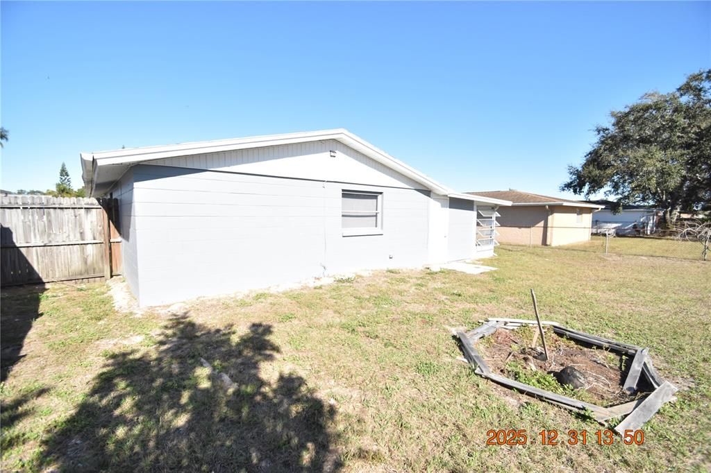 En Renta: $1,895 (4 camas, 2 baños, 1620 Pies cuadrados)