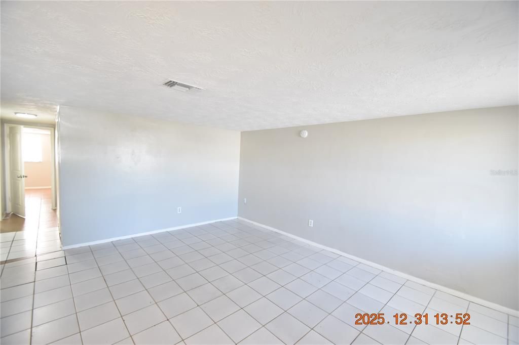 En Renta: $1,895 (4 camas, 2 baños, 1620 Pies cuadrados)