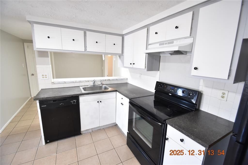 En Renta: $1,895 (4 camas, 2 baños, 1620 Pies cuadrados)