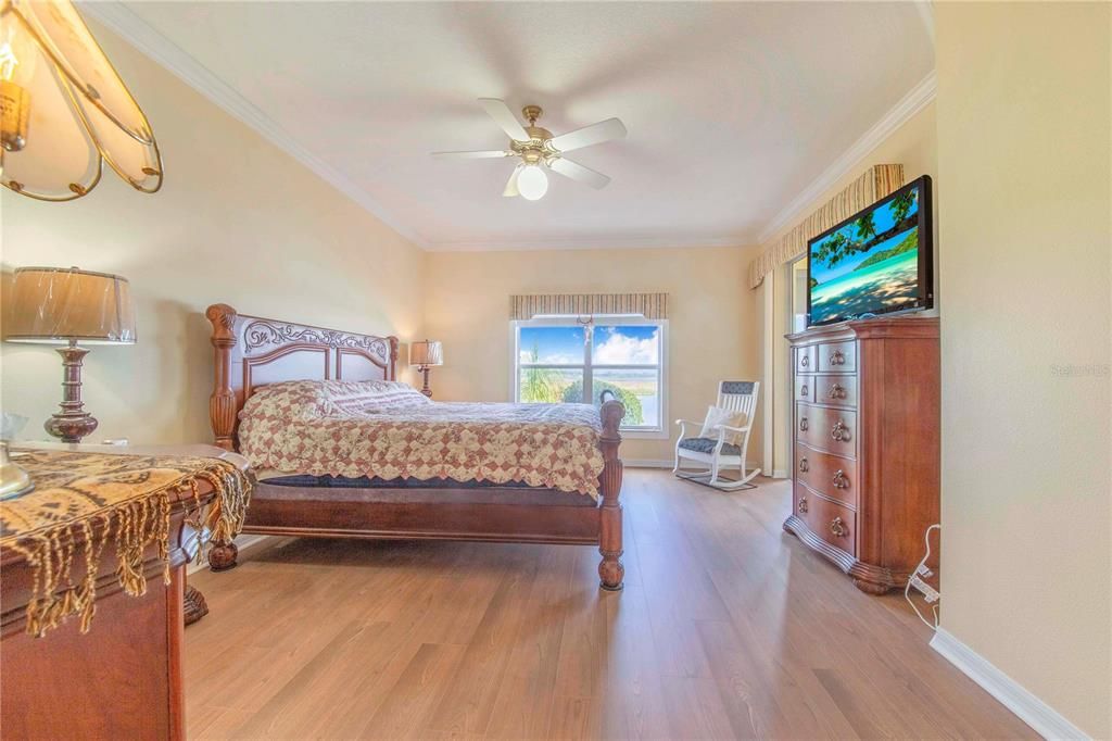 En Venta: $405,000 (3 camas, 2 baños, 2027 Pies cuadrados)