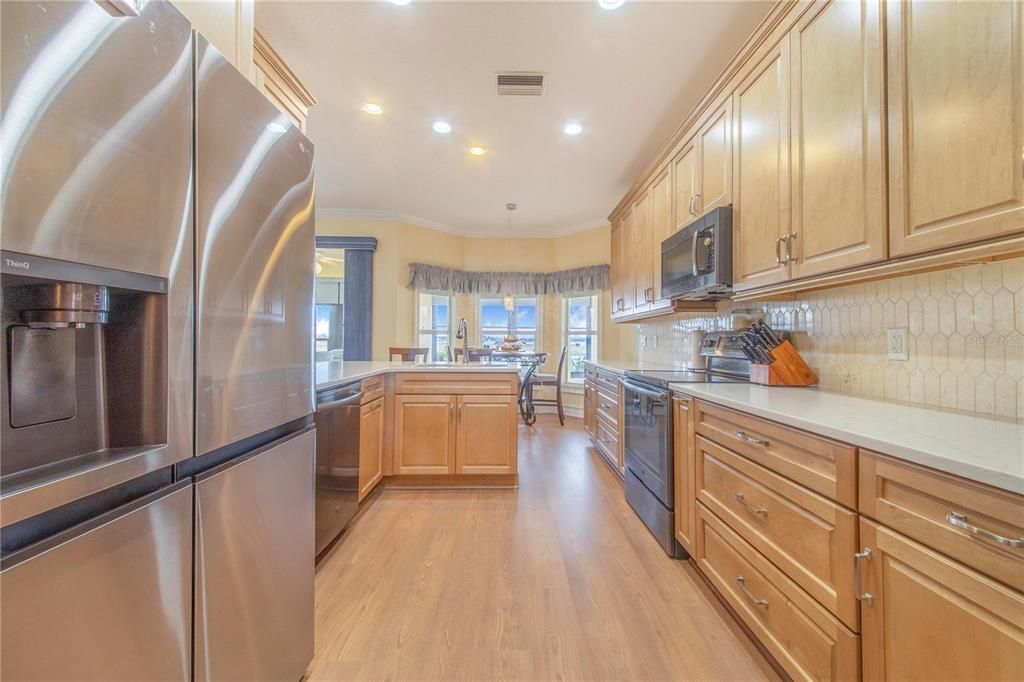 En Venta: $405,000 (3 camas, 2 baños, 2027 Pies cuadrados)