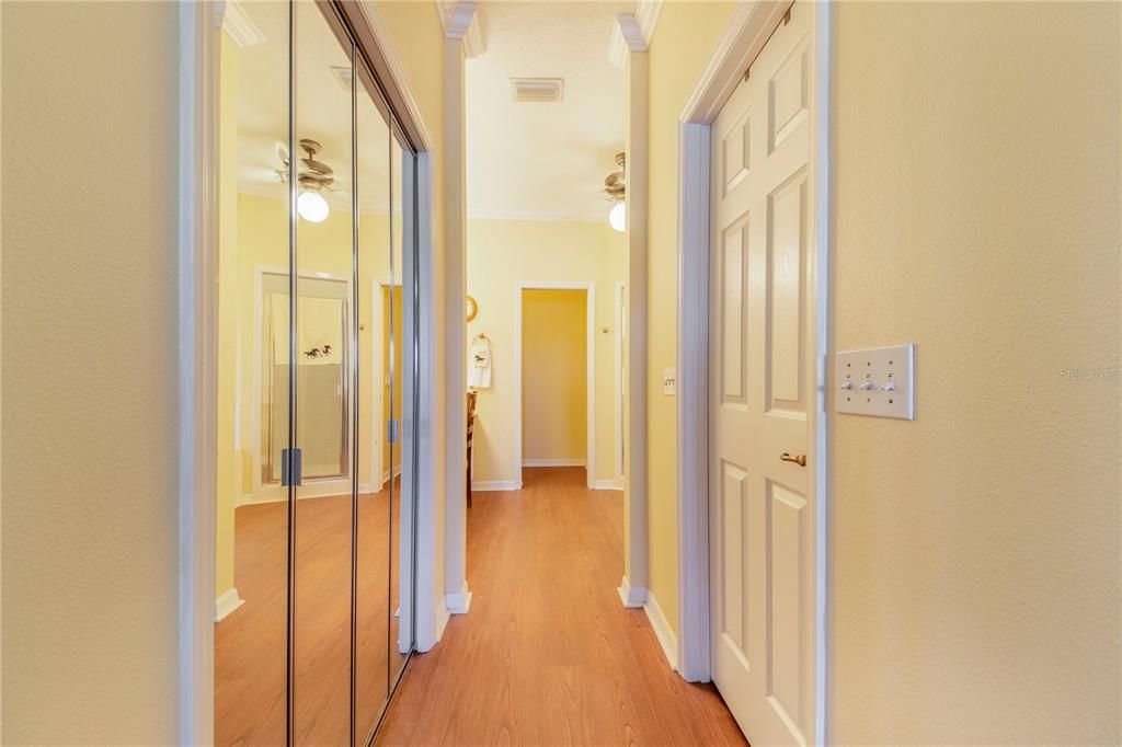 En Venta: $405,000 (3 camas, 2 baños, 2027 Pies cuadrados)