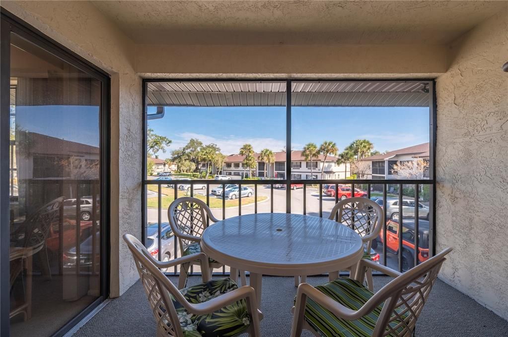 На продажу: $139,900 (2 спален, 2 ванн, 838 Квадратных фут)