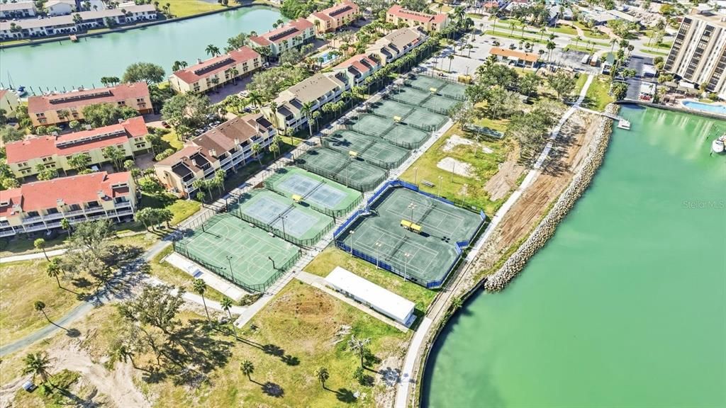 En Venta: $798,000 (3 camas, 2 baños, 2025 Pies cuadrados)