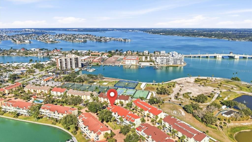 En Venta: $798,000 (3 camas, 2 baños, 2025 Pies cuadrados)