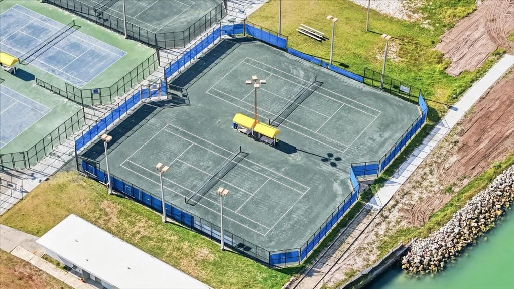 En Venta: $798,000 (3 camas, 2 baños, 2025 Pies cuadrados)