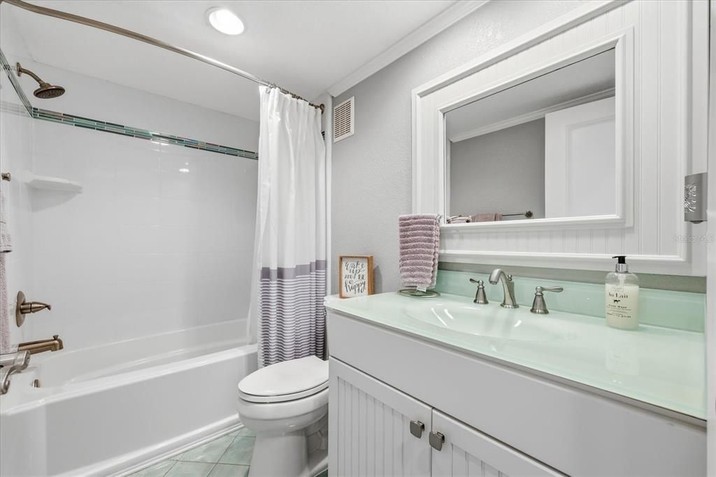 En Venta: $798,000 (3 camas, 2 baños, 2025 Pies cuadrados)