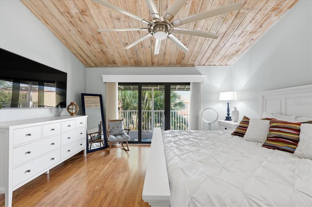 En Venta: $798,000 (3 camas, 2 baños, 2025 Pies cuadrados)