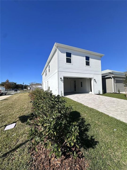 For Rent: $2,400 (3 beds, 2 baths, 2059 Square Feet)