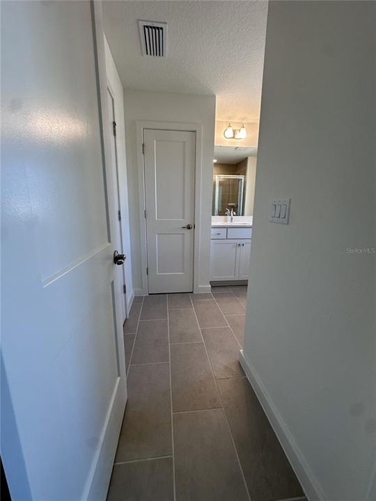 For Rent: $2,400 (3 beds, 2 baths, 2059 Square Feet)