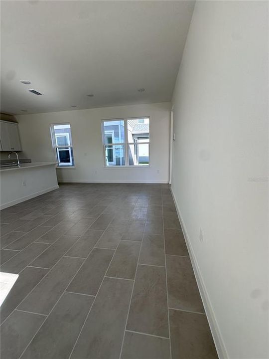 For Rent: $2,400 (3 beds, 2 baths, 2059 Square Feet)