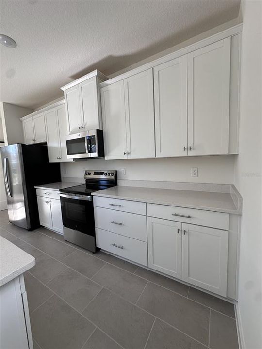 For Rent: $2,400 (3 beds, 2 baths, 2059 Square Feet)