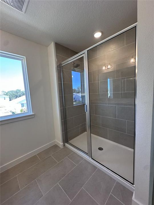 For Rent: $2,400 (3 beds, 2 baths, 2059 Square Feet)