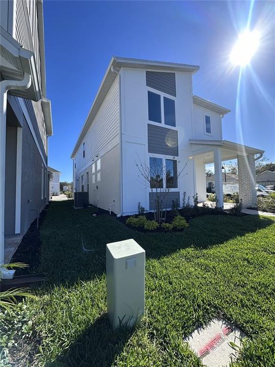 For Rent: $2,400 (3 beds, 2 baths, 2059 Square Feet)