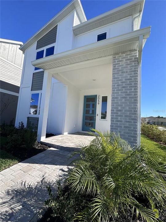 For Rent: $2,400 (3 beds, 2 baths, 2059 Square Feet)