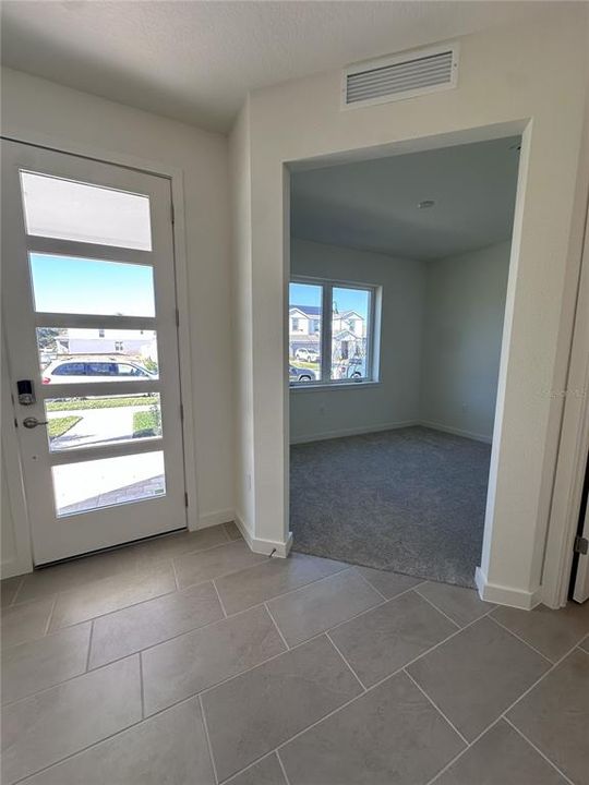 For Rent: $2,400 (3 beds, 2 baths, 2059 Square Feet)