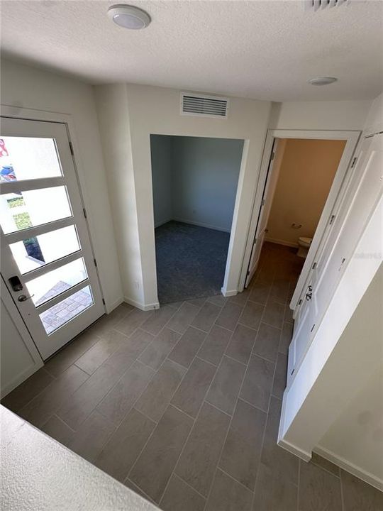 For Rent: $2,400 (3 beds, 2 baths, 2059 Square Feet)