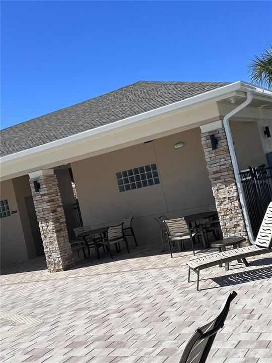 For Rent: $2,400 (3 beds, 2 baths, 2059 Square Feet)