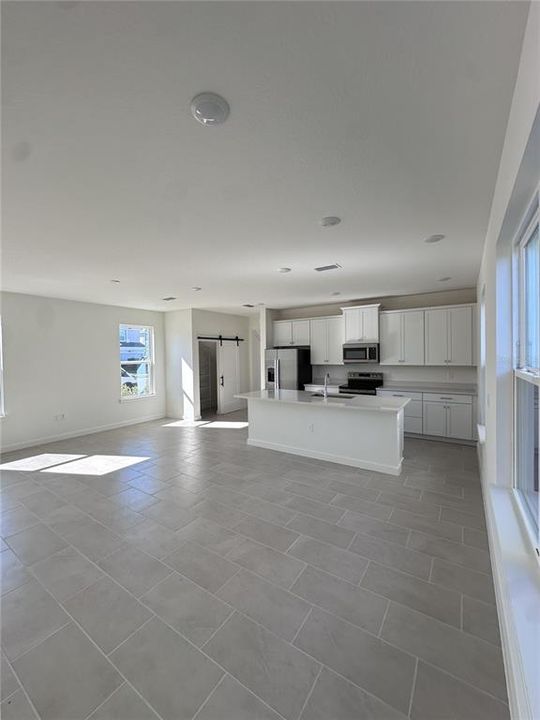 For Rent: $2,400 (3 beds, 2 baths, 2059 Square Feet)