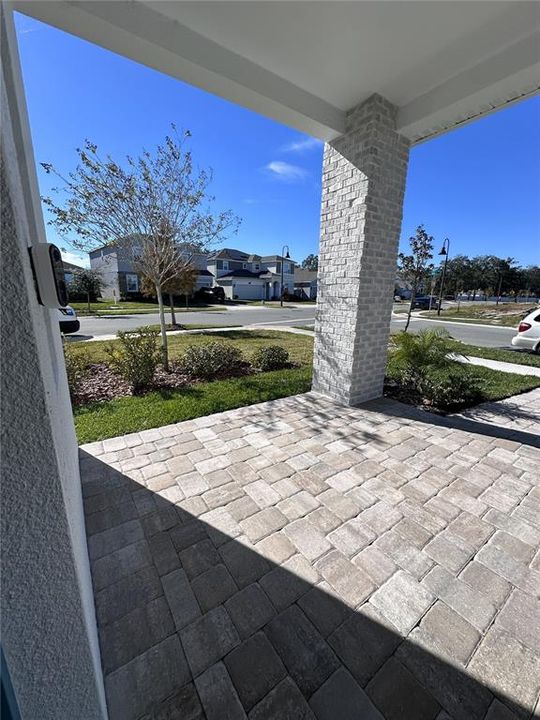 For Rent: $2,400 (3 beds, 2 baths, 2059 Square Feet)