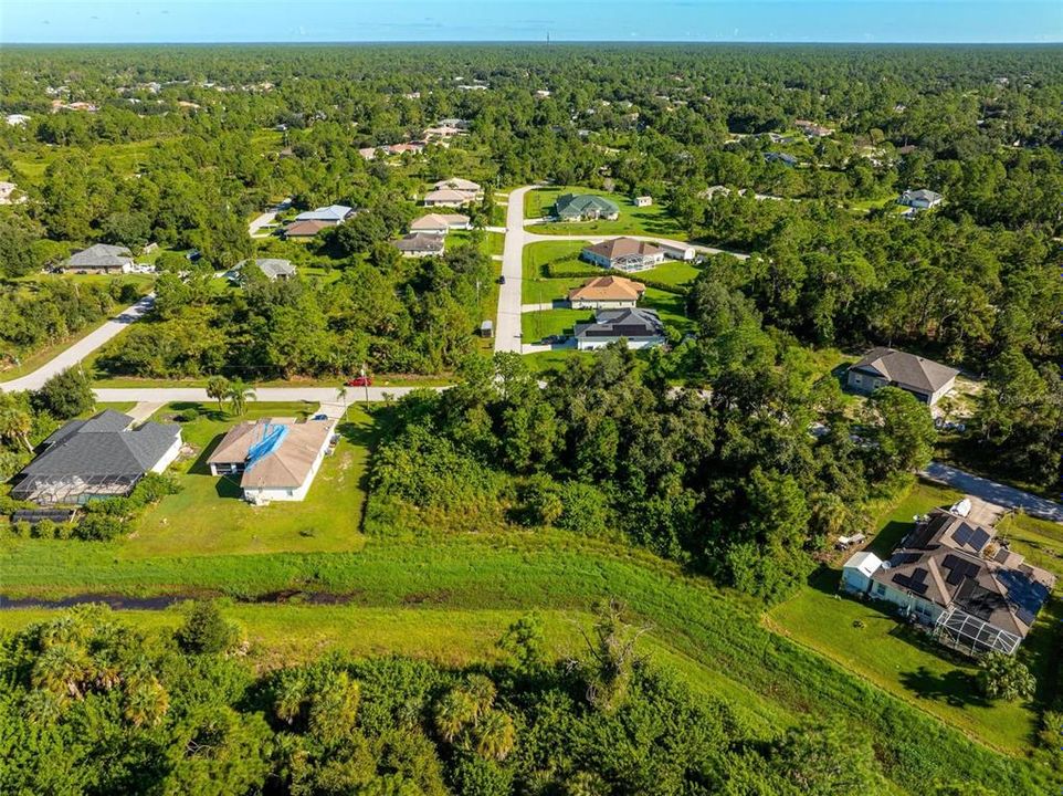 На продажу: $49,900 (0.55 acres)