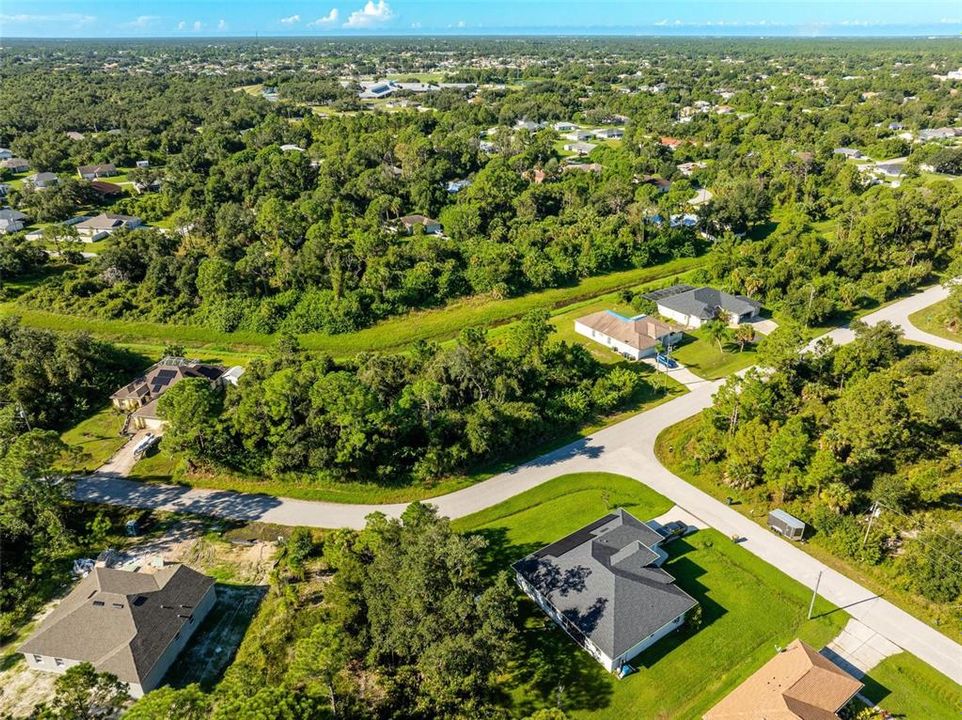 На продажу: $49,900 (0.55 acres)