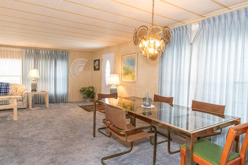 For Sale: $199,000 (2 beds, 2 baths, 1472 Square Feet)