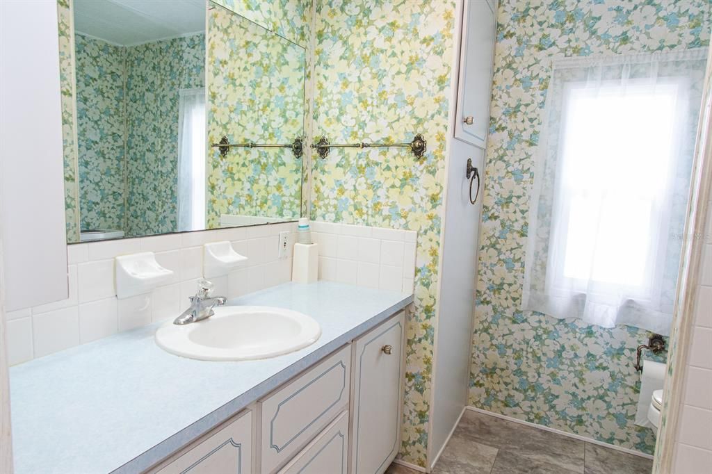 For Sale: $199,000 (2 beds, 2 baths, 1472 Square Feet)