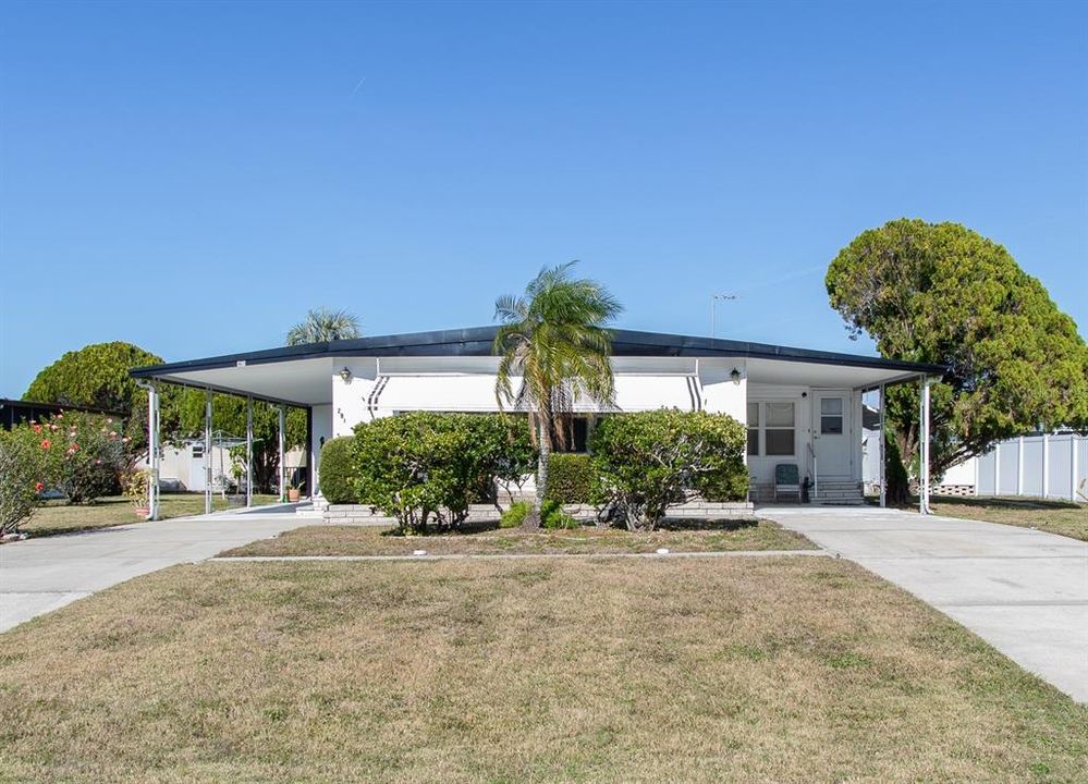 For Sale: $199,000 (2 beds, 2 baths, 1472 Square Feet)