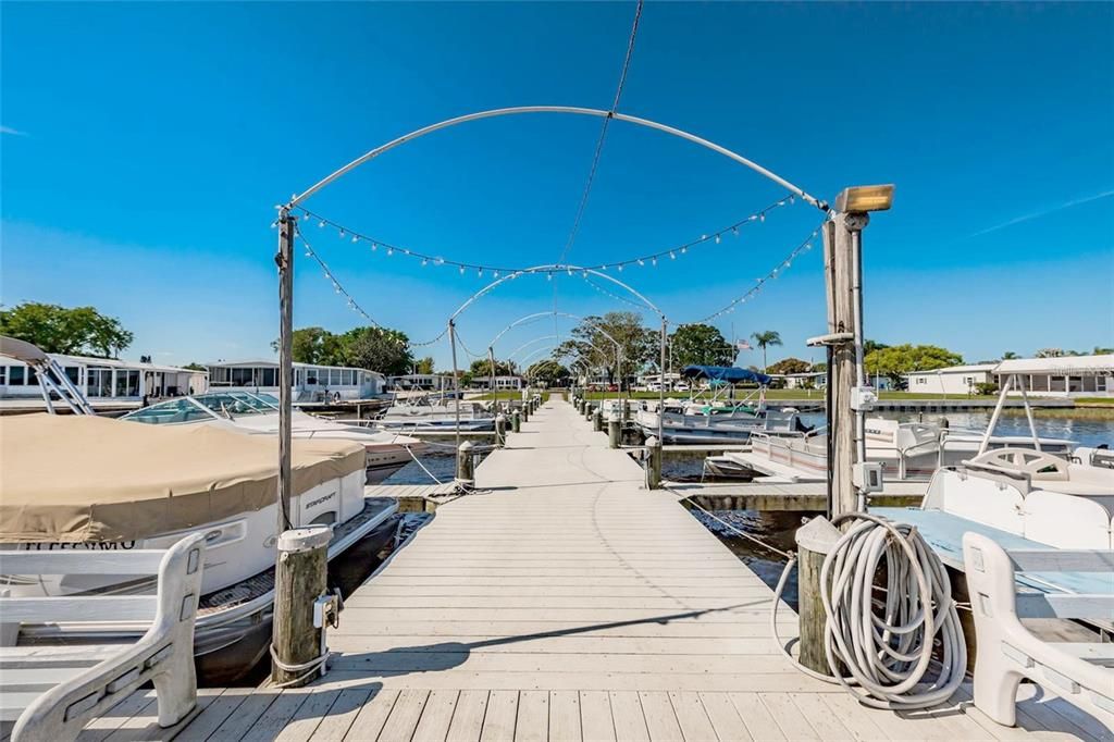 For Sale: $199,000 (2 beds, 2 baths, 1472 Square Feet)