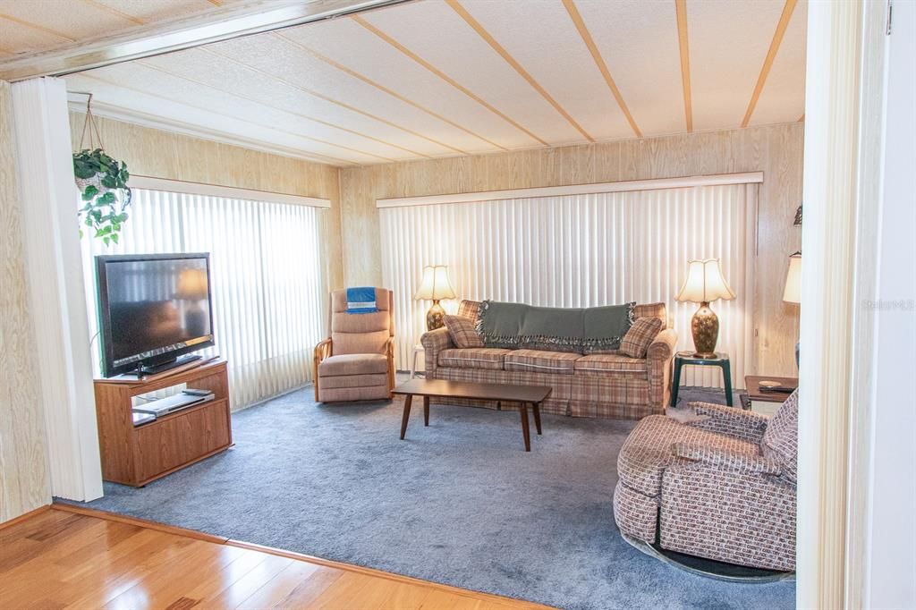 For Sale: $199,000 (2 beds, 2 baths, 1472 Square Feet)