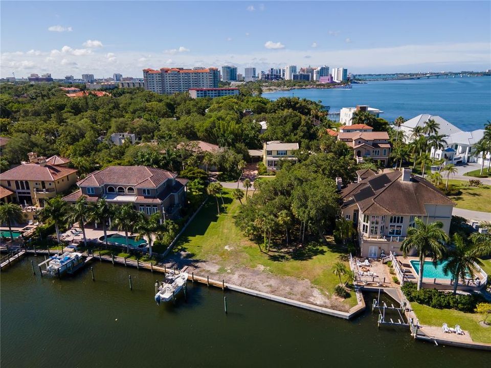 For Sale: $2,199,000 (0.40 acres)