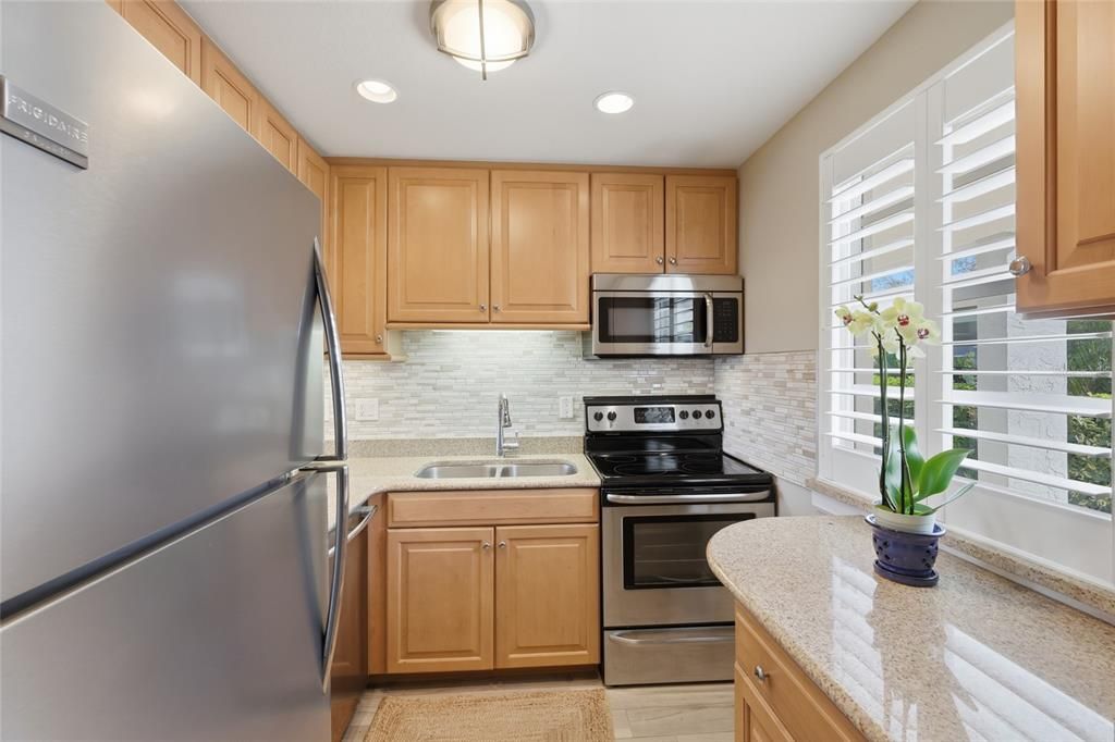 待售: $530,000 (2 贝兹, 2 浴室, 1072 平方英尺)