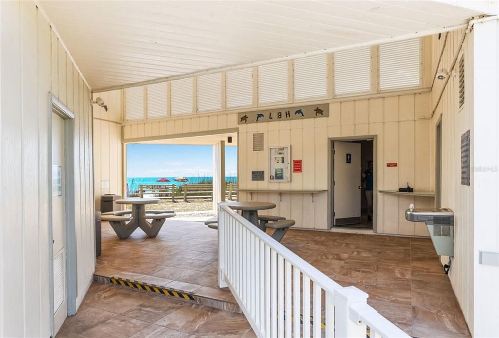 待售: $530,000 (2 贝兹, 2 浴室, 1072 平方英尺)