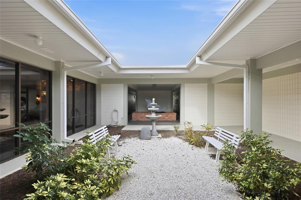 待售: $530,000 (2 贝兹, 2 浴室, 1072 平方英尺)