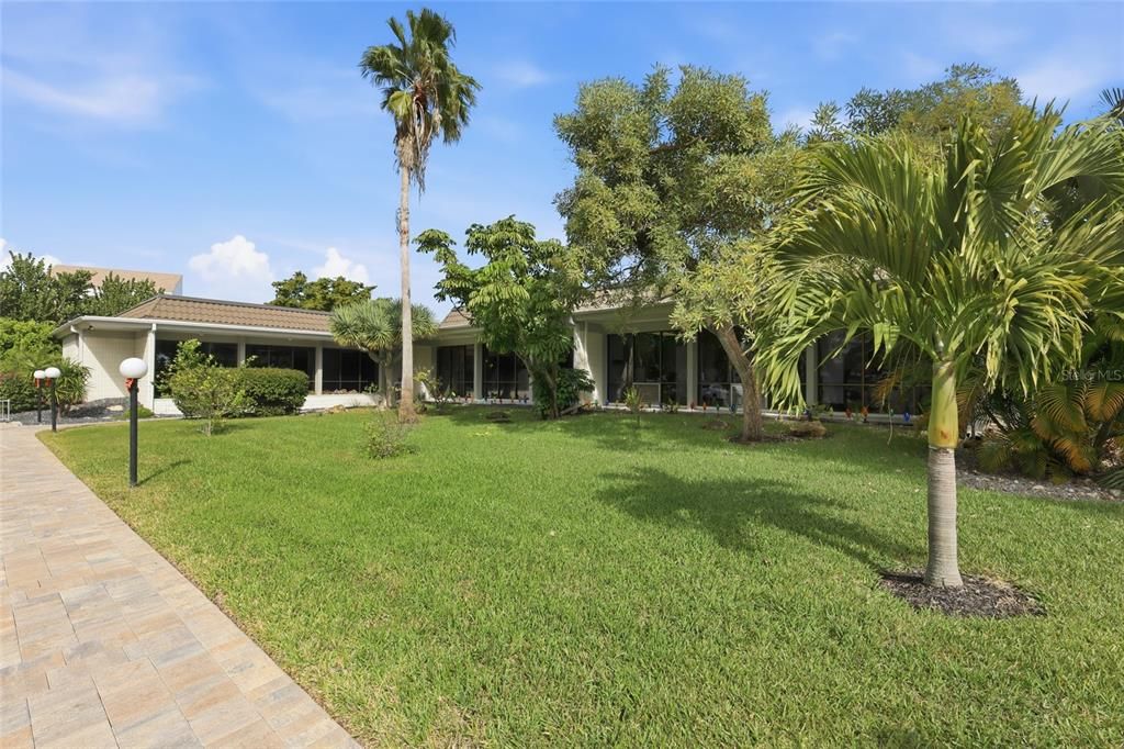 待售: $530,000 (2 贝兹, 2 浴室, 1072 平方英尺)