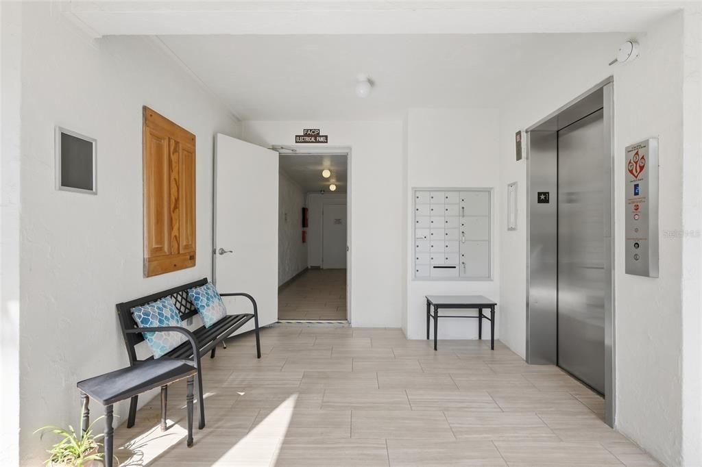 待售: $530,000 (2 贝兹, 2 浴室, 1072 平方英尺)