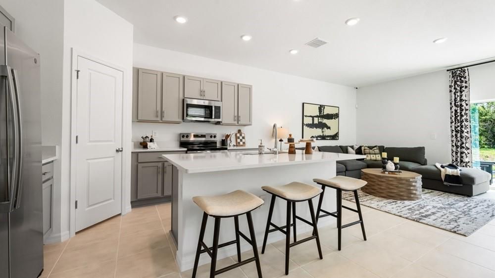 For Sale: $342,029 (3 beds, 2 baths, 1373 Square Feet)