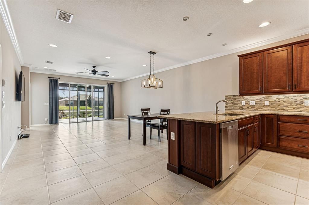 待售: $344,500 (3 贝兹, 2 浴室, 1756 平方英尺)