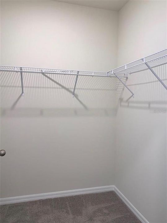 For Rent: $1,700 (3 beds, 2 baths, 1672 Square Feet)