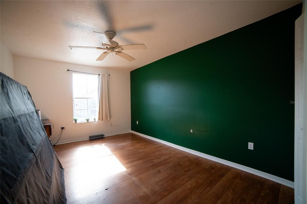 На продажу: $319,999 (3 спален, 2 ванн, 1468 Квадратных фут)