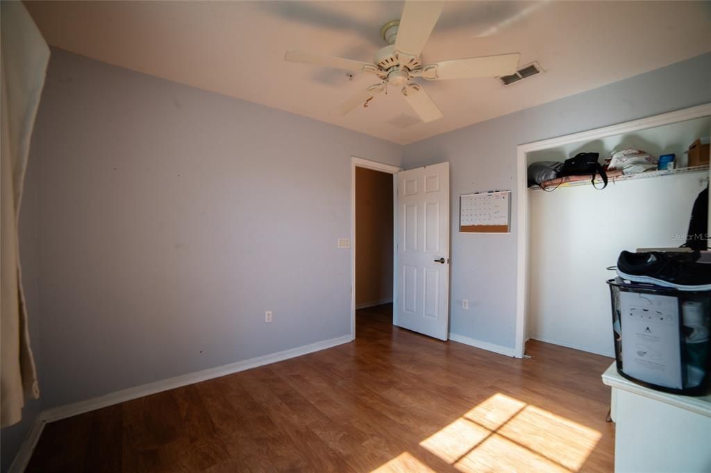 На продажу: $319,999 (3 спален, 2 ванн, 1468 Квадратных фут)