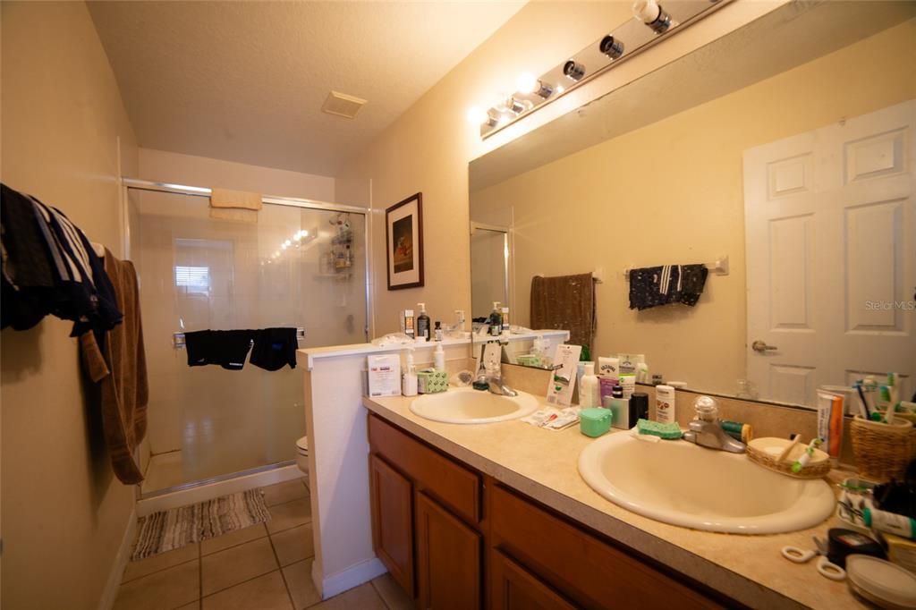 На продажу: $319,999 (3 спален, 2 ванн, 1468 Квадратных фут)