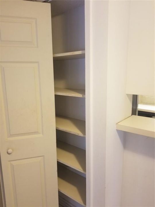 На продажу: $120,000 (2 спален, 2 ванн, 1083 Квадратных фут)