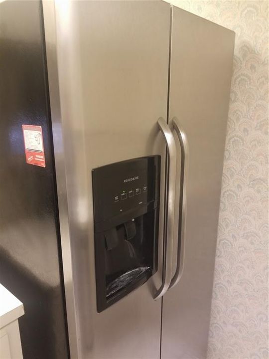 На продажу: $120,000 (2 спален, 2 ванн, 1083 Квадратных фут)