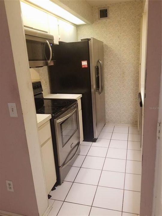 На продажу: $120,000 (2 спален, 2 ванн, 1083 Квадратных фут)