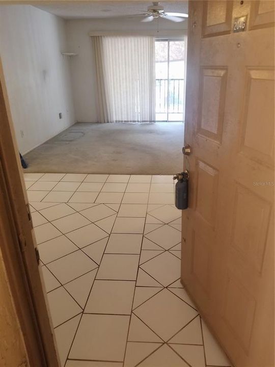 На продажу: $120,000 (2 спален, 2 ванн, 1083 Квадратных фут)